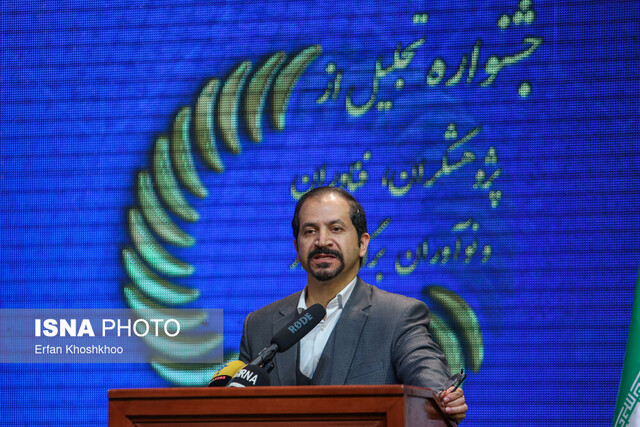 عکس آرشیوی است تکلیف دانشگاهها برای خرید از نمایشگاه ایرانساخت/تجهیزات سطح ۱ بیشترین نیاز دانشگاهها