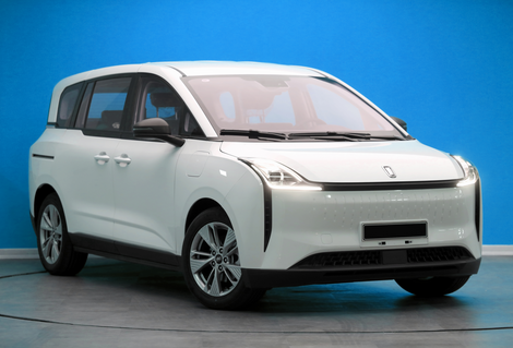 دومین تاکسی برقی ایرانخودرو در آستانه ورود به ناوگان