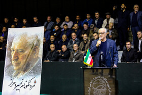 تشییع پیکر محمود مشحون