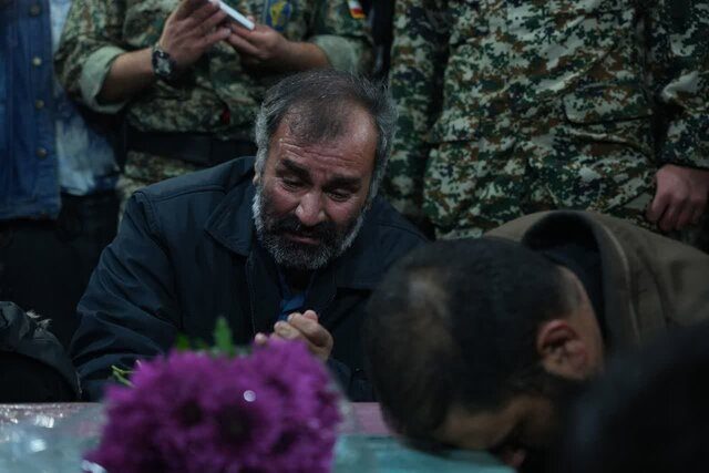 تصاویری از شبی با لالههای فاطمی در بخش میربگ شهرستان دلفان