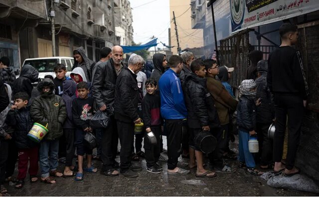 شصت و نهمین روز جنایت صهیونیستها در غزه / دهها شهید و مجروح در حملات بدون وقفه به آوارگان