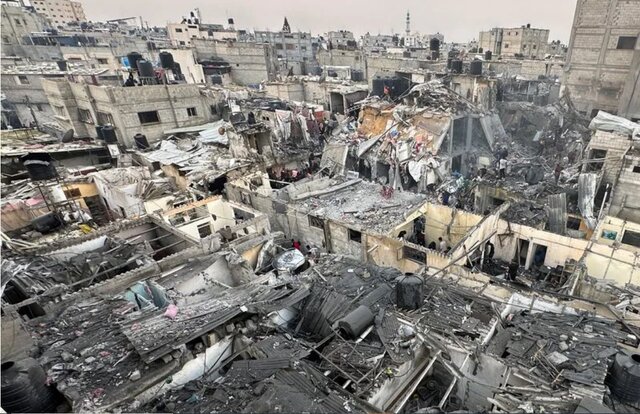 شصت و نهمین روز جنایت صهیونیست‌ها در غزه / ده‌ها شهید و مجروح در حملات بدون وقفه به آوارگان
