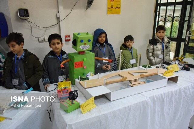 افتتاح اولین نمایشگاه دستاوردهای پژوهشی دانش آموزان شهرستان آستارا