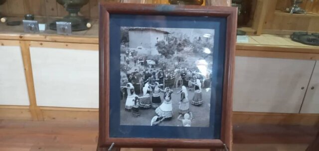 نمایش «قاسم آباد قدیم» از مجموعه عکسهای «هانری کرتبه برسون»