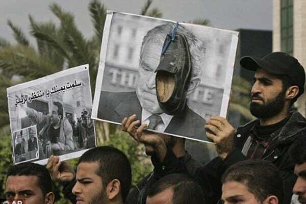 چه کسی دهان بوش را بست؟