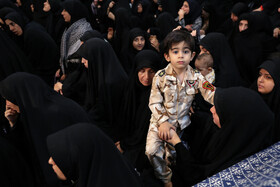 آخرین شب عزاداری شهادت حضرت فاطمهزهرا سلاماللهعلیها در حسینیه امام خمینی(ره)