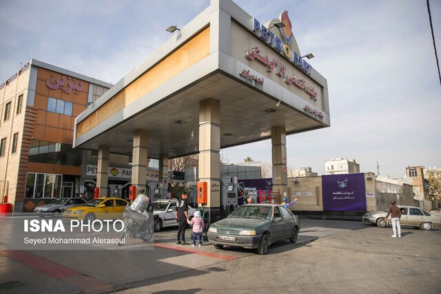 افزایش ۱۱ درصدی مصرف سوخت در ۹ فروردین/ توزیع بیش از ۱۲۵ میلیون لیتر بنزین افزایش ۱۱ درصدی مصرف سوخت در ۹ فروردین/ توزیع بیش از ۱۲۵ میلیون لیتر بنزین