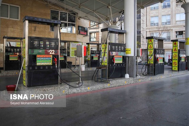 زارع: سال آینده قیمت بنزین تغییر نمیکند زارع: سال آینده قیمت بنزین تغییر نمیکند