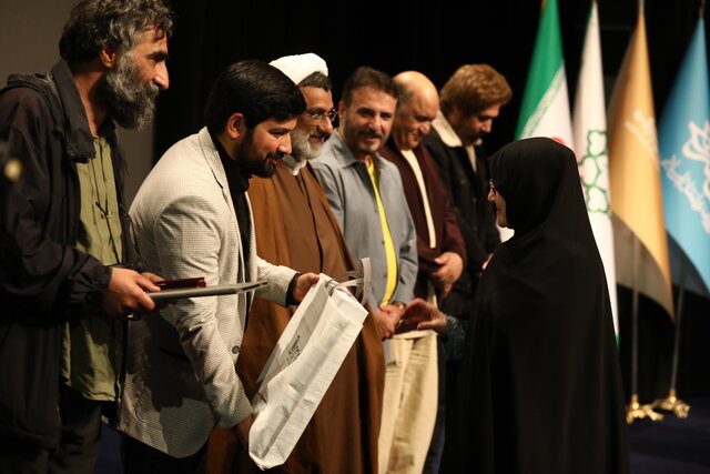 نادر سلیمانی: با افتخار می گویم از حضور در «ضد» خوشحالم