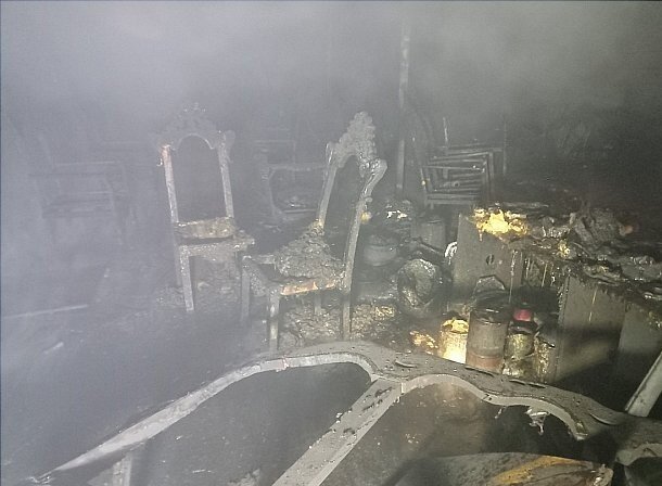 عکس: تزئینی آتش سوزی در سوله مبلسازی در محله خلازیر