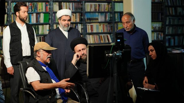 چرا رزاق کریمی مستند احمد خمینی را ساخت؟ چرا رزاق کریمی مستند احمد خمینی را ساخت؟