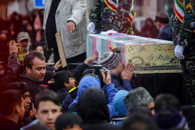 بدرقه و خاکسپاری پیکر یک شهید گمنام در زائر شهر رضوی