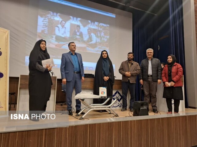 کتاب «تعهدات حقوقی دولت در حمایت از خانواده ایرانی» رونمایی شد کتاب «تعهدات حقوقی دولت در حمایت از خانواده ایرانی» رونمایی شد