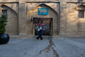 وکیل رنگارنگ شیراز