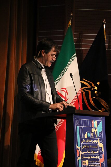 جهتدار کردن آینده پژوهی در آموزش عالی /تایید مقالات مطابق با استانداردهای علمی روز دنیا