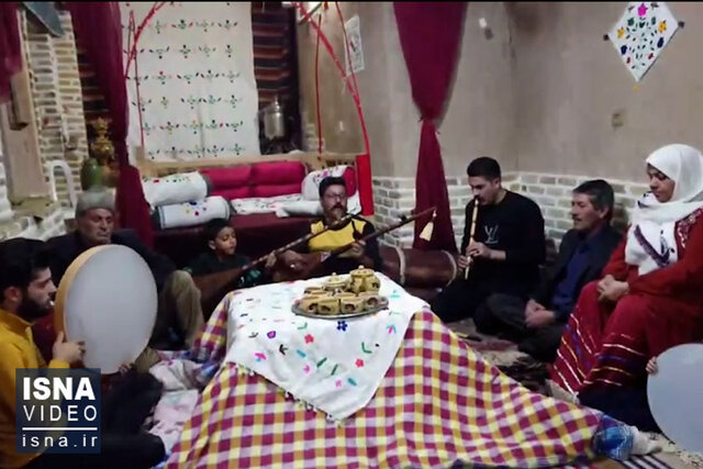 ویدیو/ شب یلدای خراسانیها با یک خوراکی عجیب ویدیو/ شب یلدای خراسانیها با یک خوراکی عجیب