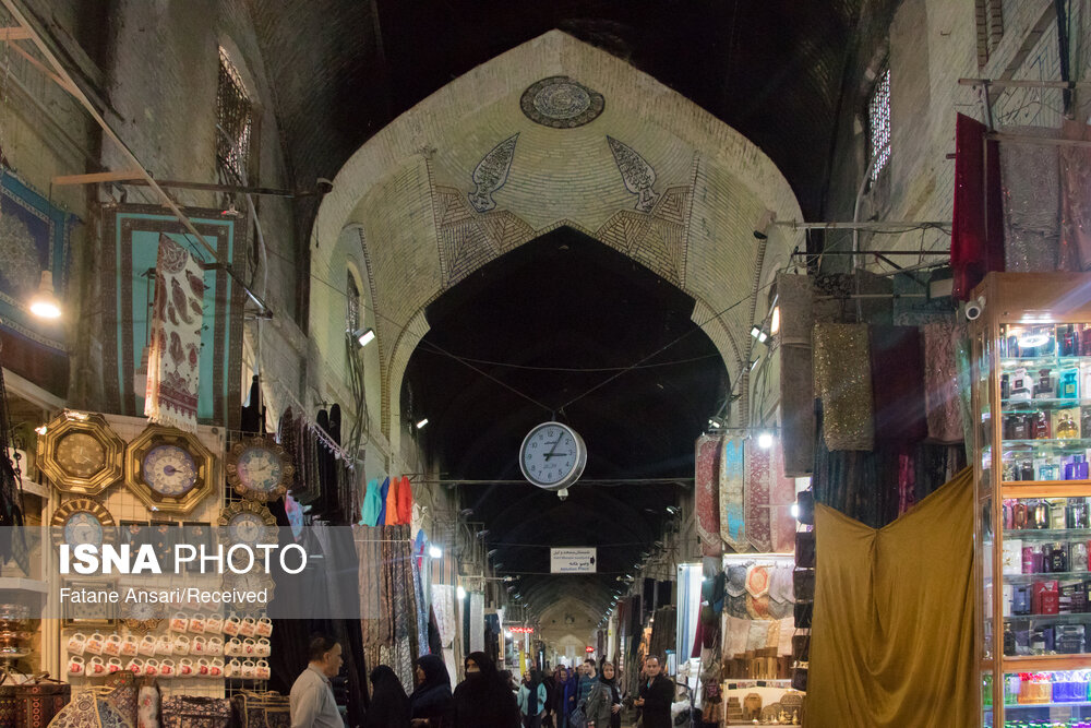 وکیل رنگارنگ شیراز