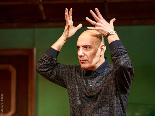 بهنام تشکر در نمایش «توافق نامه» بهنام تشکر ، منوچهر والیزاده و شقایق فراهانی و ... روی صحنهاند