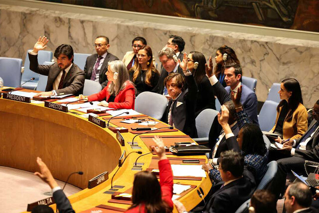 ویدیو/ قطعنامه ضعیف سازمان ملل؛ کمک به غزه یا ارتش اسرائیل؟! ویدیو/ قطعنامه ضعیف سازمان ملل؛ کمک به غزه یا ارتش اسرائیل؟!