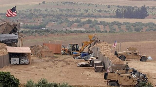 یک منبع: مرکز فرماندهی آمریکا در شمال استان الحسکه سوریه هدف قرار گرفت یک منبع: مرکز فرماندهی آمریکا در شمال استان الحسکه سوریه هدف قرار گرفت