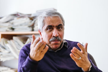 حسن نمکدوست: روزنامهنگارها کارگر یدی نیستند حسن نمکدوست: روزنامهنگارها کارگر یدی نیستند