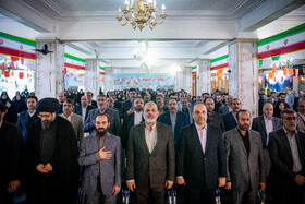 احمد وحیدی، وزیر کشور و هاشم کارگر، رئیس سازمان ثبت احوال کشور در مراسم گرامیداشت روز ملی ثبت احوال