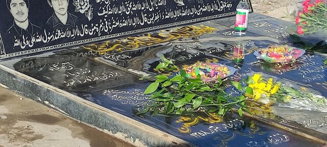 مراسم یادبود جانباختگان زلزله بم برگزار شد