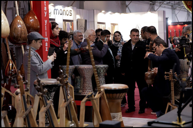 در نخستین روز نمایشگاه صنعت موسیقی چه گذشت؟