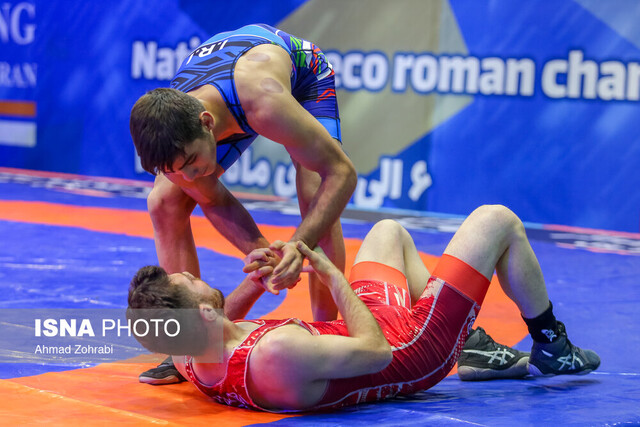 پرتاب بطری آب به تشک، معضل جدی کشتی ایران! پرتاب بطری آب به تشک، معضل جدی کشتی ایران!