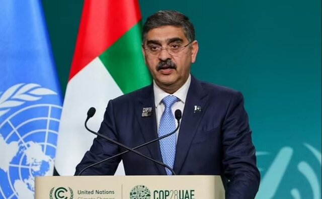 نخست وزیر پاکستان ممنوعیت جشن شب سال نو در پاکستان برای همبستگی با مردم غزه