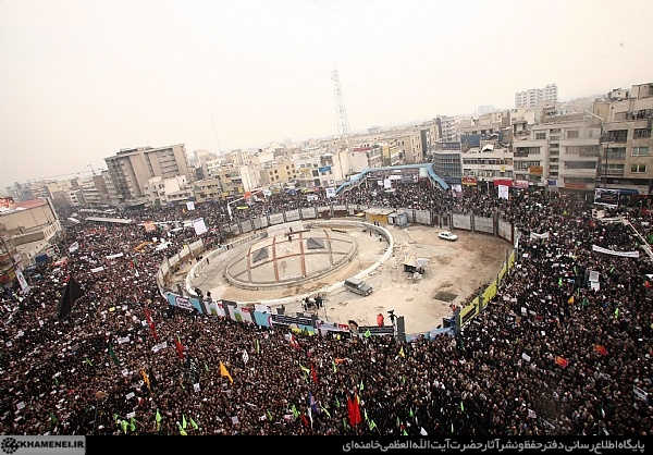 بصیرت، نورافکن و قطبنماست