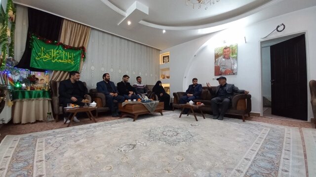 تکریم خانواده شهدا توسط کارکنان جهاد دانشگاهی استان قم