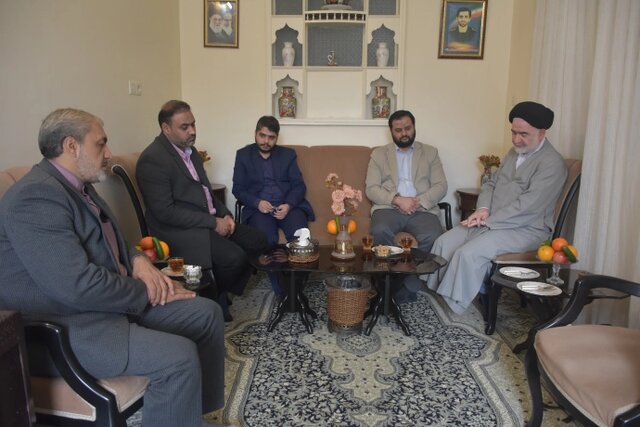 تکریم خانواده شهدا توسط کارکنان جهاد دانشگاهی استان قم