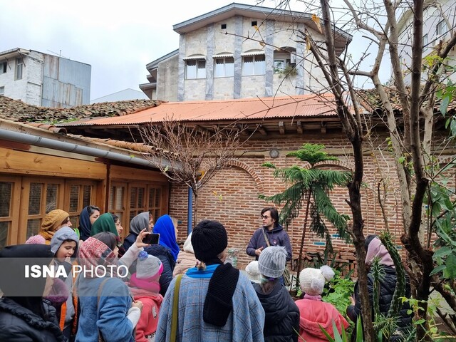 رشت گردی با پای کودکانه/ هویت محله "کیاب" بازخوانی شد