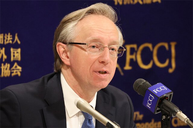 میخائیل گالوزین، معاون وزیر خارجه روسیه روسیه: اوکراین مانند یک جنگ طلب فکر میکند