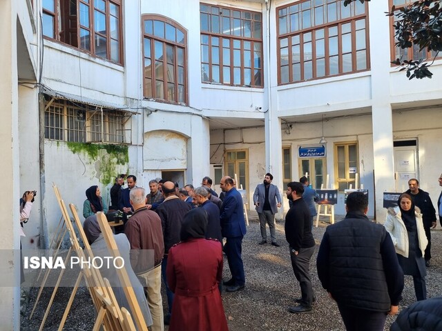 نمایشگاه عکس «رشت در گذر زمان» برگزار شد