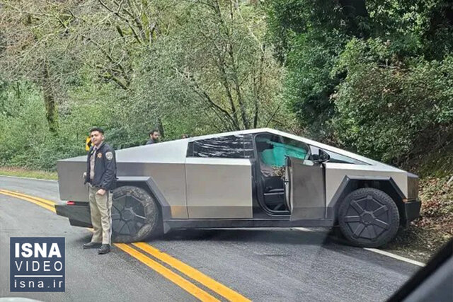 ویدیو/ اولین تصادف غول تسلا در کالیفرنیا ویدیو/ اولین تصادف غول تسلا در کالیفرنیا