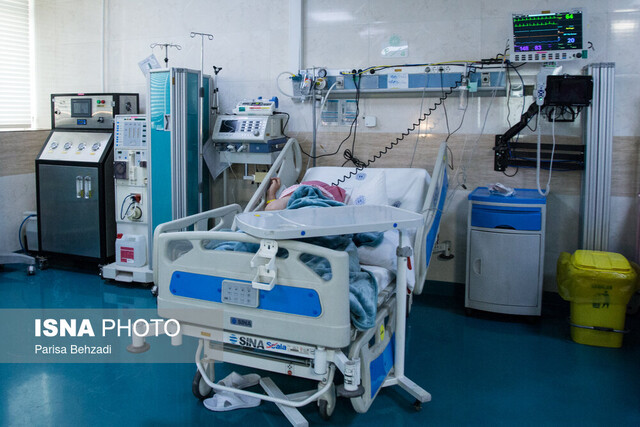 عکس آرشیوی است. درخواست رئیس بیمارستان شهید هاشمینژاد مشهد برای افزایش ۲۰۰ تخت بستری