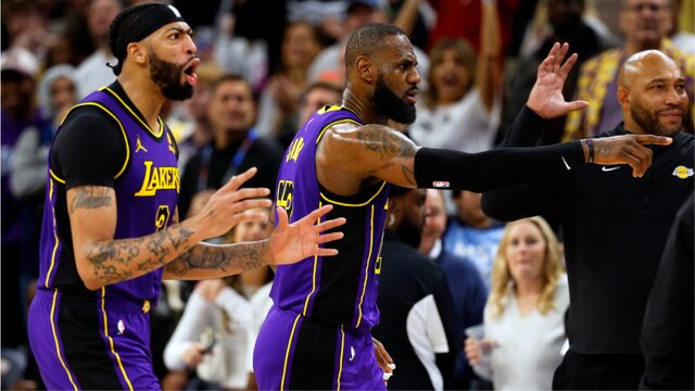 ویدیو/ اعتراض شدید لبران جیمز به اتفاق بحث برانگیز در NBA ویدیو/ اعتراض شدید لبران جیمز به اتفاق بحث برانگیز در NBA