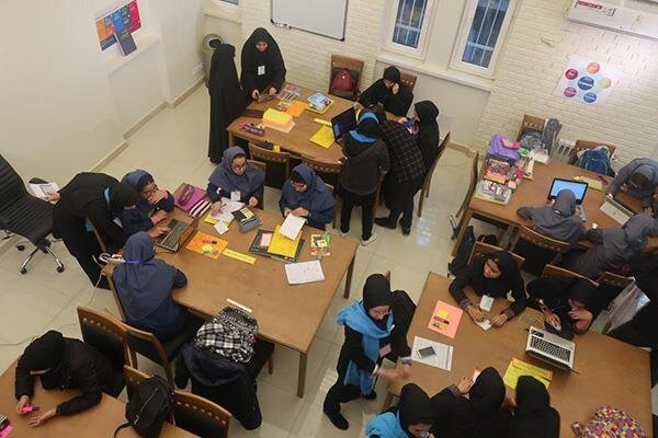 عکس تزئینی است مرکز کارآفرینی و نوآوری دانشآموزی در همدان راهاندازی میشود