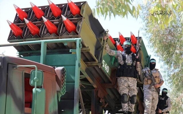 زخمی شدن آوارگان در بمباران مقر هلال احمر در خانیونس/ قطع مجدد اینترنت غزه