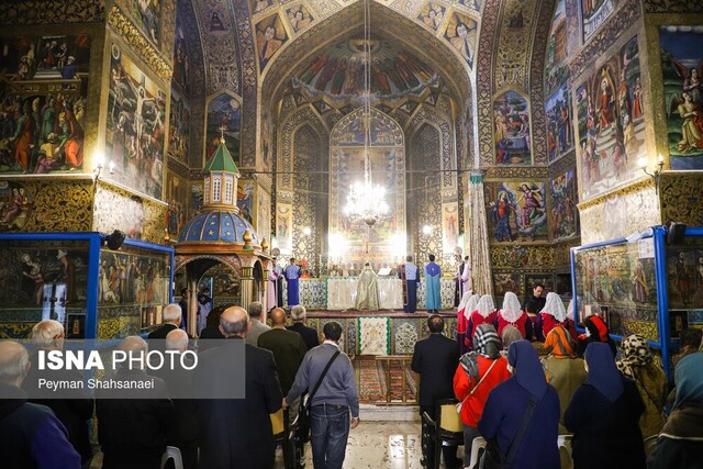 تبیین تفاوت سال نو میلادی و ولادت حضرت مسیح(ع)