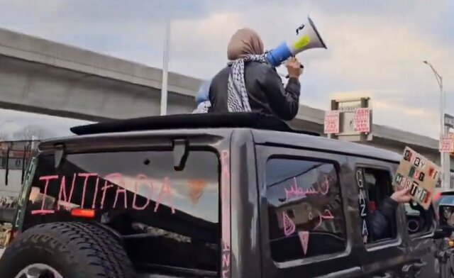 حامیان فلسطین دسترسی به مهمترین فرودگاه نیویورک را محدود کردند