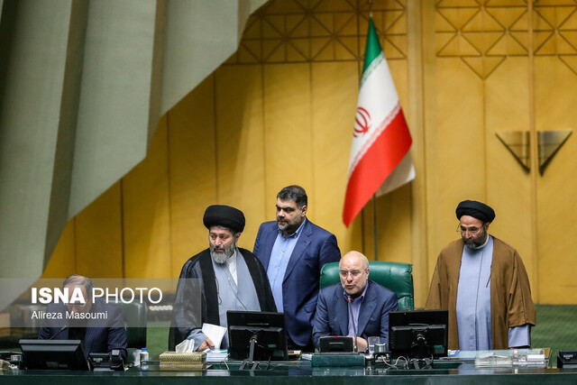 خلاصه مهمترین اخبار مجلس در ۱۲دی؛ مهلت ۳ماهه به وزیر صمت/گرامیداشت سردار سلیمانی