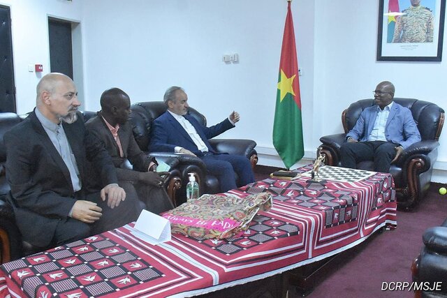 دیدار سفیر ایران با وزیر ورزش و جوانان بورکینافاسو