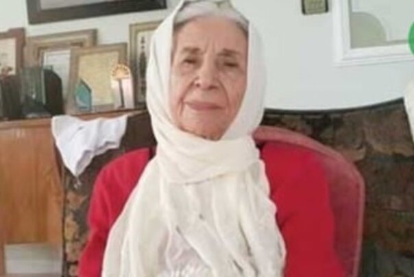 ۵ نگین از معدن مادران فیروزهای