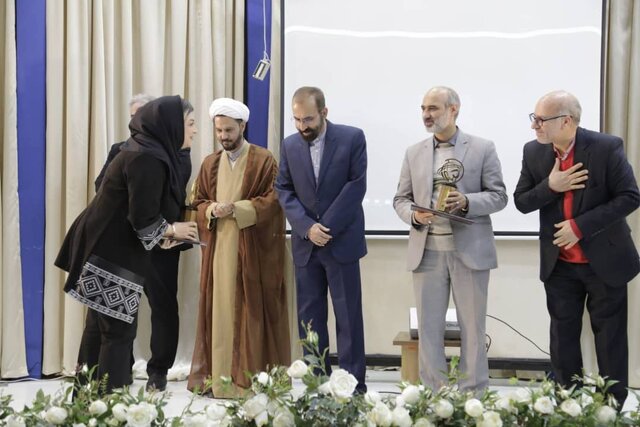 نمایشگاه «رصتا» به ایستگاه پایانی رسید/ رسانههای برتر تقدیر شدند