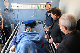 عیادت محمد مخبر معاون اول رئیس‌جمهور از مجروحان حادثه تروریستی کرمان