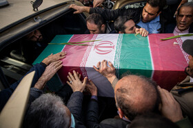 تشییع پیکر پاسدار شهید حسینی بر دستان مردم بجنورد