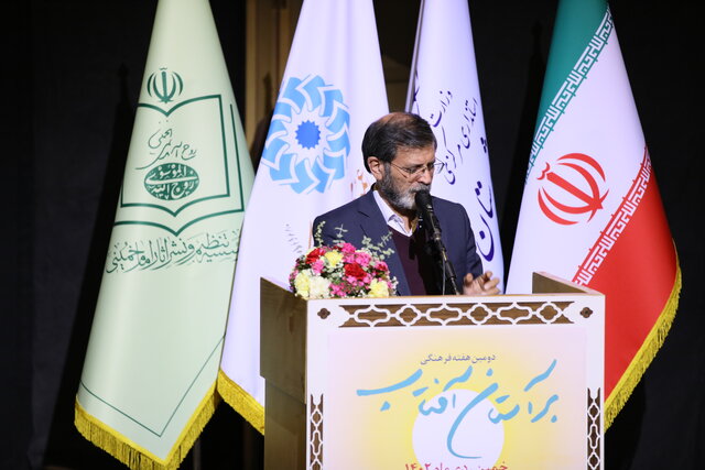 ضرورت نقش آفرینی هنرمندان در دفاع از جریان مقاومت